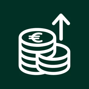 Pile de pièces et flèche ascendante illustrant l’économie et la rentabilité accrue.