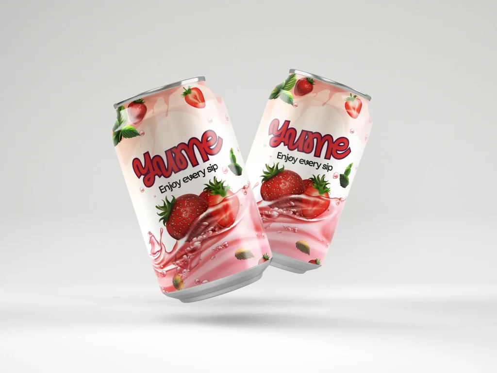 Deux canettes de boisson Yume à la fraise, avec la signature Enjoy every sip